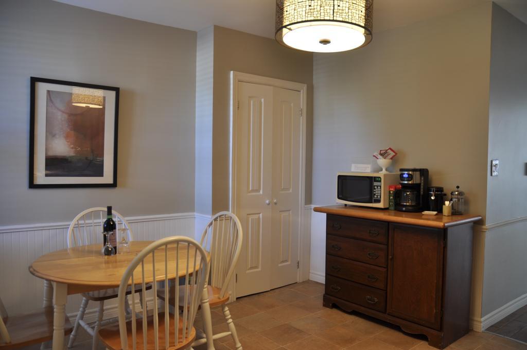Moncton Suites - Apartments Across Georges Dumont 外观 照片